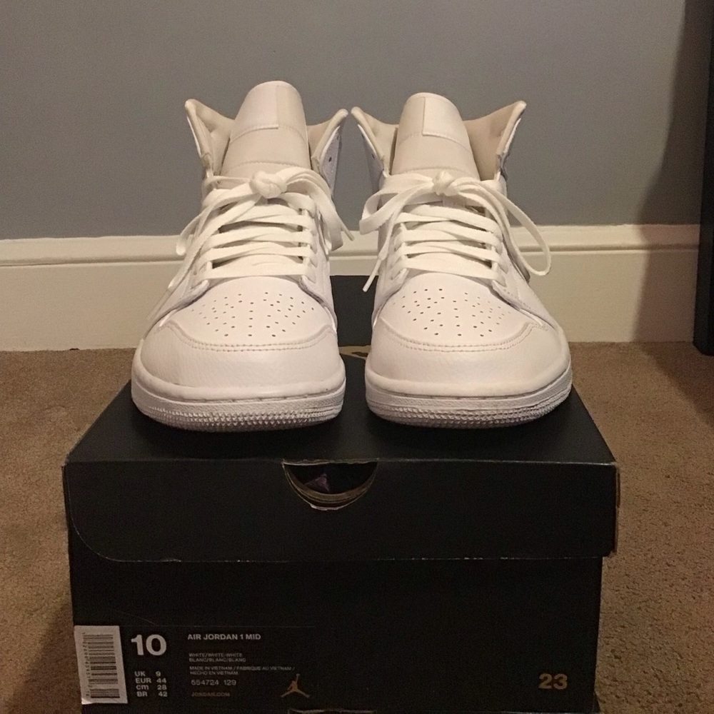 Air Jordan 1 Mid